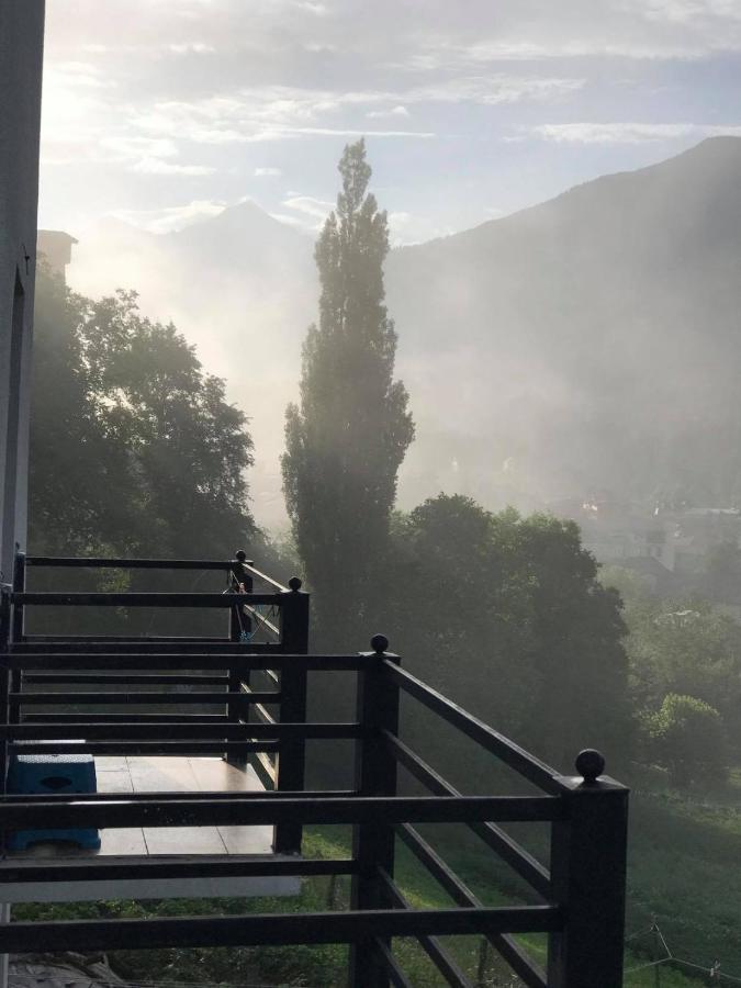 梅斯蒂亚 罗扎的旅馆酒店 外观 照片