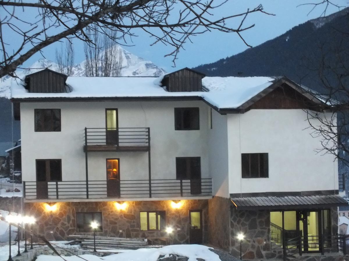 梅斯蒂亚 罗扎的旅馆酒店 外观 照片